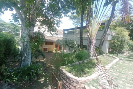 Casa à venda com 3 quartos, sendo 1 suíte,  no condomínio Estância Marambaia, Vinhedo - SP
