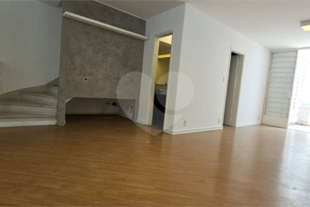 Casa de Vila à venda com 3 quartos, sendo 1 suíte, em Itaim Bibi, São Paulo, SP