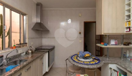 Casa à venda com 3 quartos, sendo 1 suíte, em Vila Gustavo, São Paulo, SP