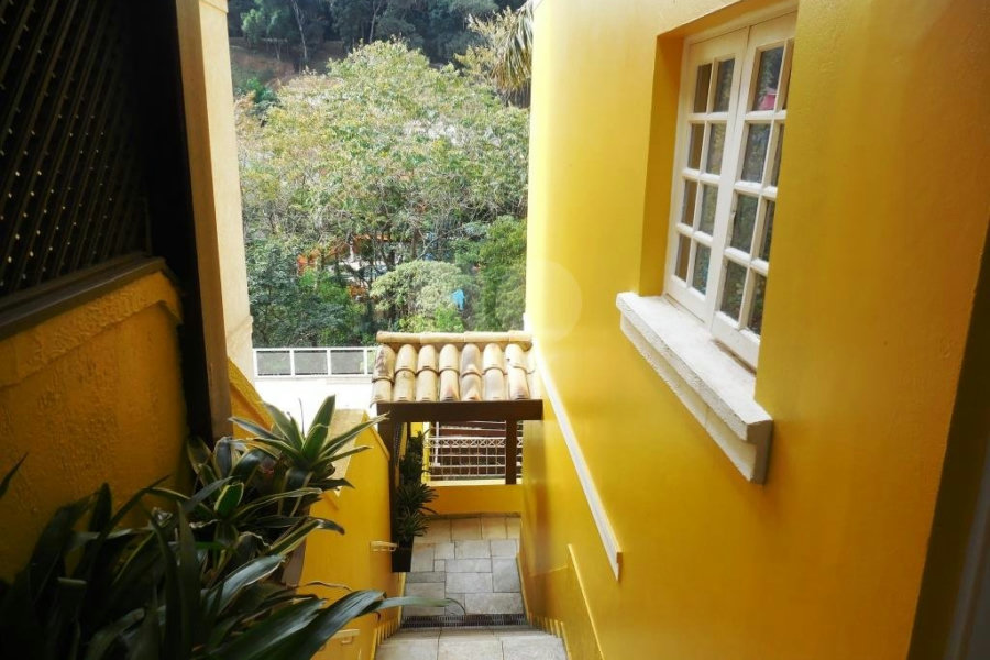 Casa à venda com 3 suítes no condomínio Itatinga I, São Paulo - SP