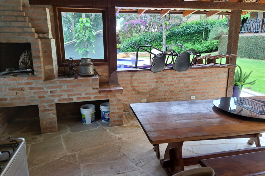 Casa à venda ou para alugar com 3 quartos, sendo 1 suíte,  no condomínio Parque Petrópolis 4 Secção, Mairiporã - SP