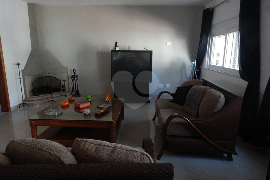 Casa à venda com 3 suítes no condomínio Quinta de Santo Antônio, São Paulo - SP