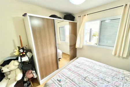 Sobrado à venda com 3 quartos, sendo 1 suíte, em Vila Vitório Mazzei, São Paulo, SP