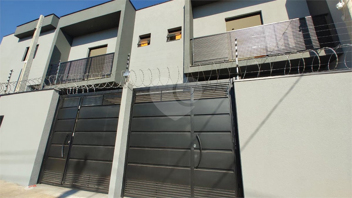 Casa de Vila à venda com 2 suítes em Wanel Ville, Sorocaba, SP