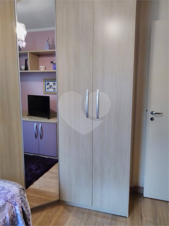 Casa à venda com 3 quartos, sendo 1 suíte, no condomínio Moradas do Horto, São Paulo - SP