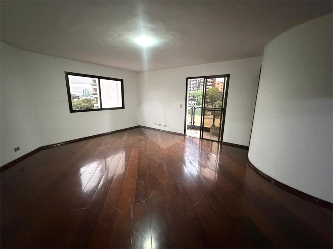 Apartamento com 3 suítes no Jardim França