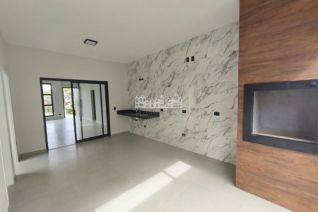 Casa térrea à venda com 4 quartos, sendo 2 suítes, no condomínio Alto da Floresta, Bom Jesus dos Perdões - SP