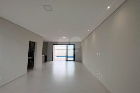 Casa à venda com 3 suítes no condomínio Campos do Conde I e II, Sorocaba - SP