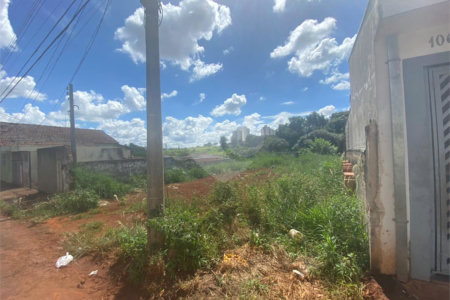 Terreno no Jardim São Carlos