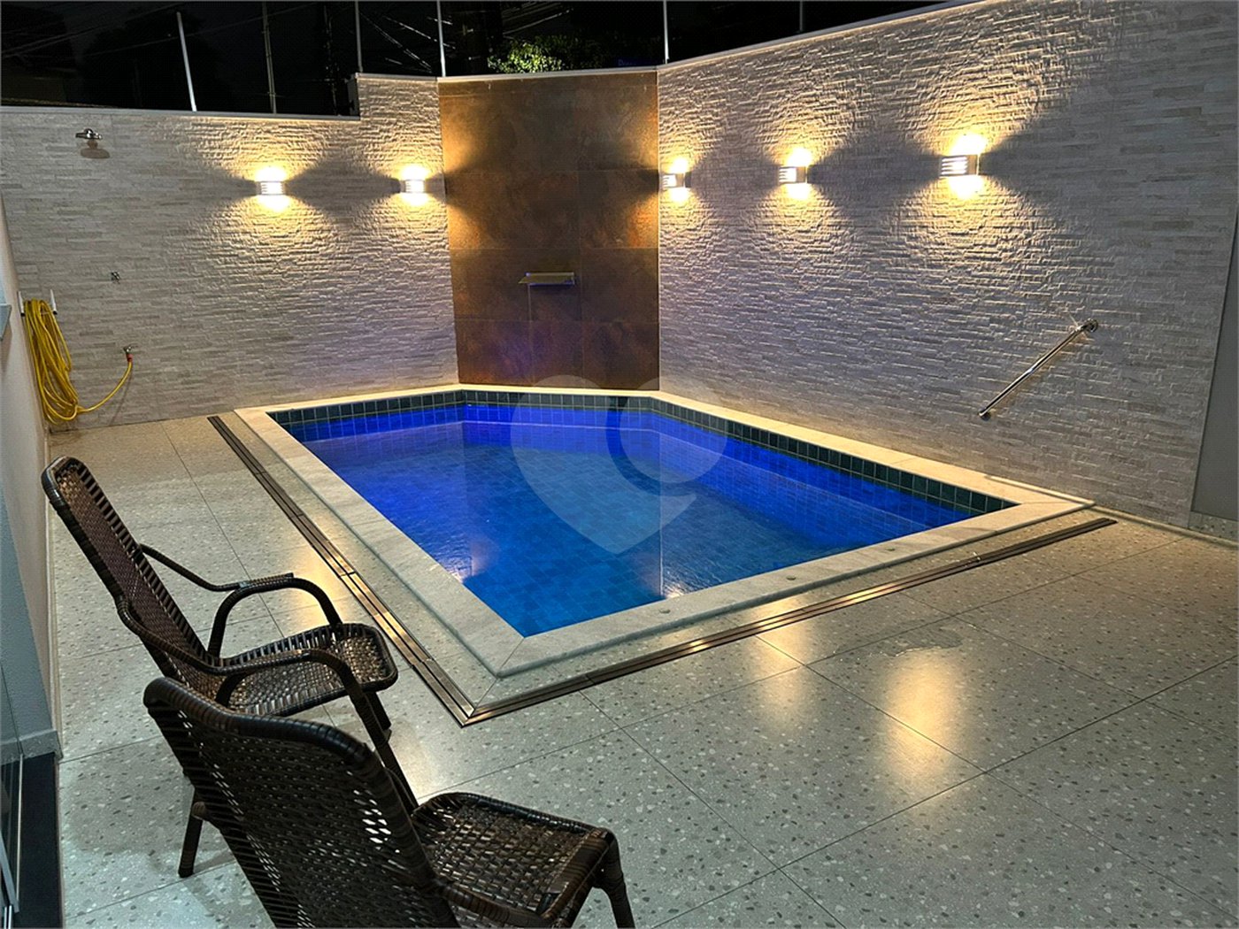 Sobrado à venda com 3 quartos, sendo 1 suíte, em Santa Teresinha, São Paulo, SP