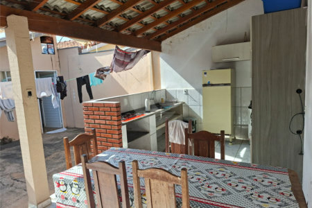 Casa à venda com 3 quartos em Cambuí, Itapetininga, SP