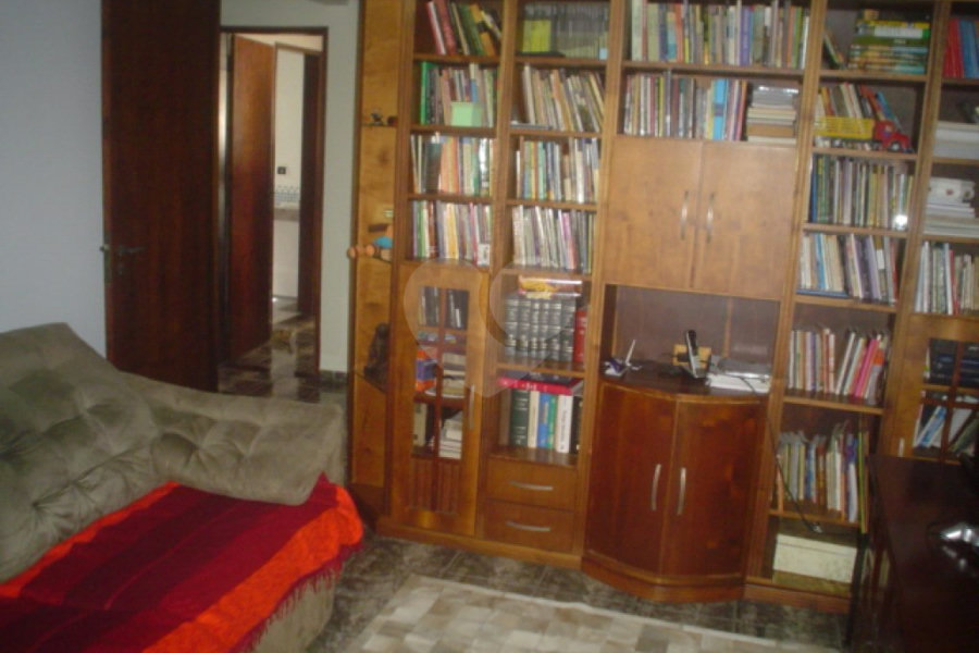 Sobrado à venda com 3 quartos, sendo 2 suítes, em Tremembé, São Paulo, SP