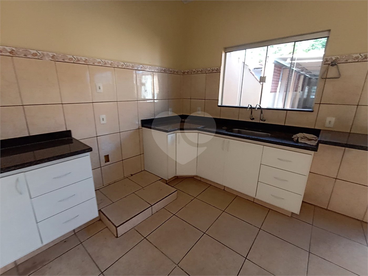 Casa à venda com 3 quartos, sendo 2 suítes,  no Centro, Itapetininga, SP