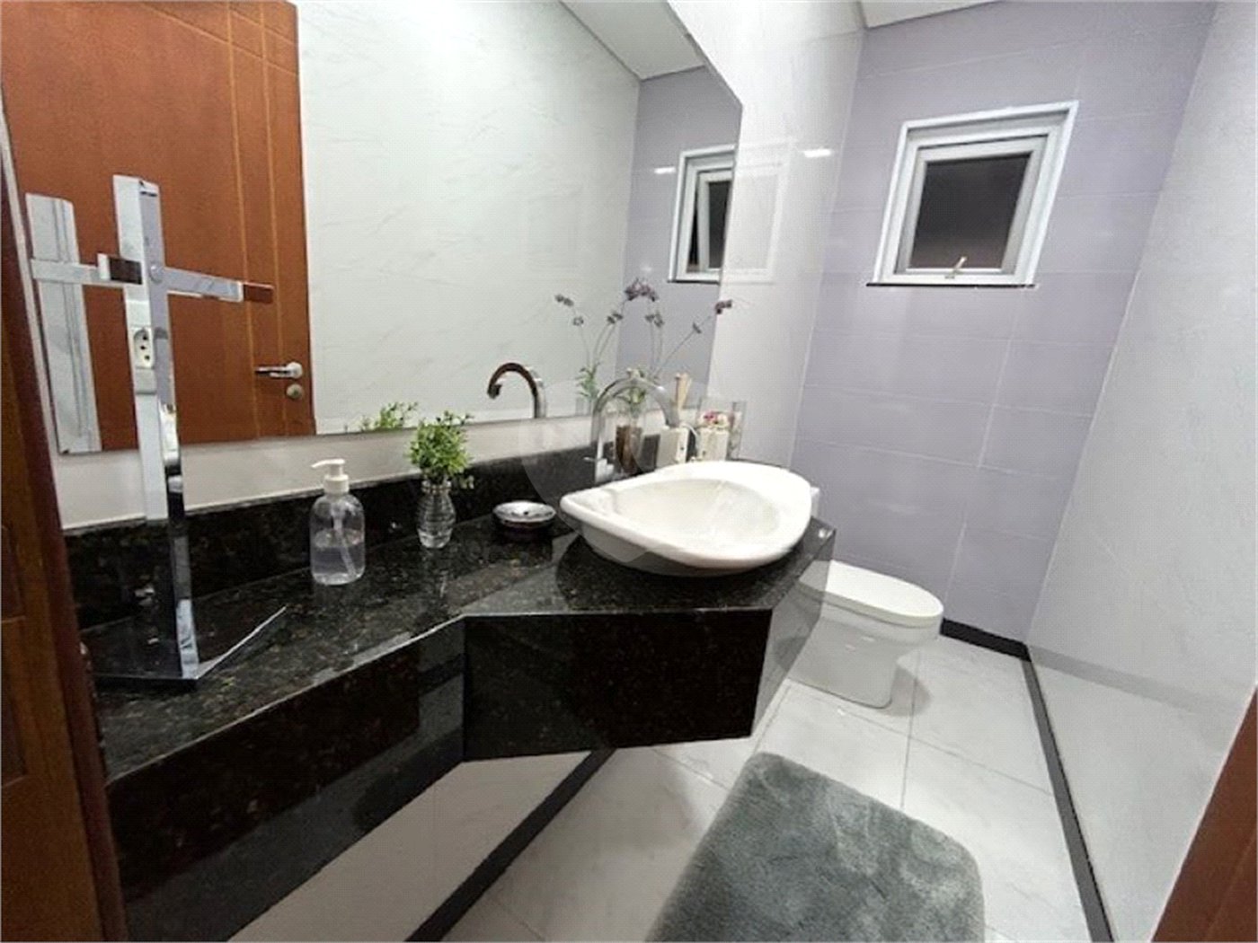Casa à venda com 4 suítes no condomínio Aruã Eco Park, Mogi das Cruzes - SP