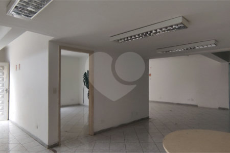 Casa à venda com 3 quartos, sendo 1 suíte, em Parque Jabaquara, São Paulo, SP