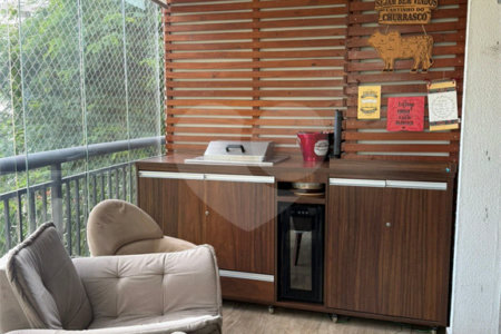 Apartamento à venda com 3 quartos, sendo 1 suíte,  em Vila Regente Feijó, São Paulo, SP