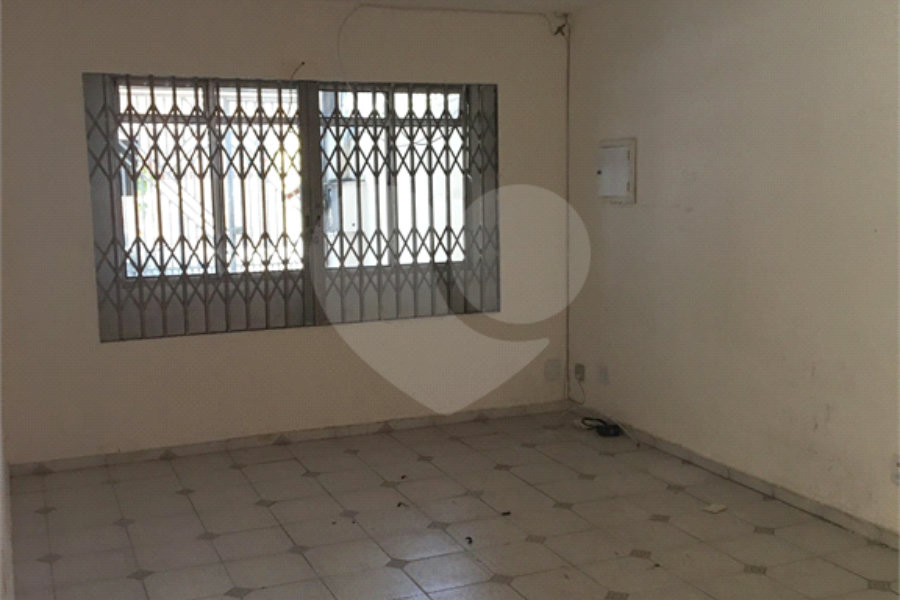 Sobrado à venda com 4 quartos, sendo 1 suíte, em Tremembé, São Paulo, SP