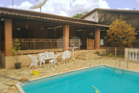 Casa à venda com 3 quartos, sendo 1 suíte, no condomínio Acmti - Colinas do Mosteiro, Terras de Itaici e Recanto dos Pássaros, Indaiatuba - SP