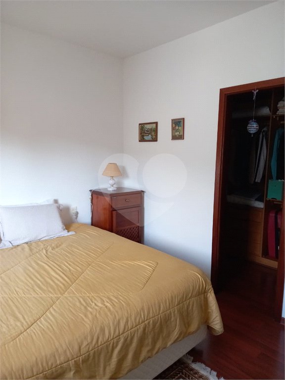 Casa à venda com 4 quartos, sendo 1 suíte, no condomínio Vale do Itamaracá, Valinhos - SP