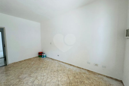 Casa à venda com 3 quartos, sendo 1 suíte, em Vila Galvão, Guarulhos, SP