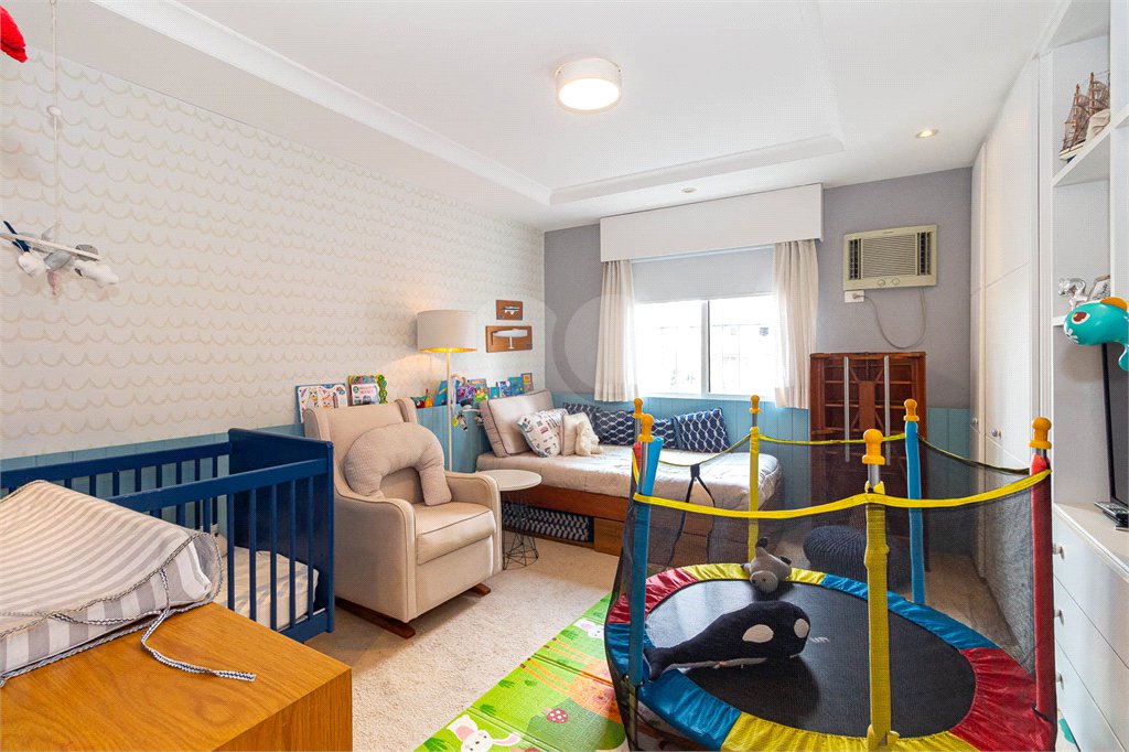 Cobertura à venda com 3 quartos, sendo 2 suítes,  em Pinheiros, São Paulo, SP