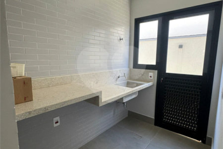 Casa à venda com 4 suítes no condomínio Villas do Golf, Itu - SP