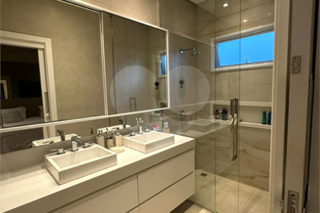 Casa à venda com 4 quartos, sendo 2 suítes, no condomínio Residencial Parque Esplanada, Votorantim - SP