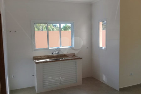 Casa à venda com 3 quartos, sendo 1 suíte,  em Loteamento Jardim Solares, Atibaia, SP
