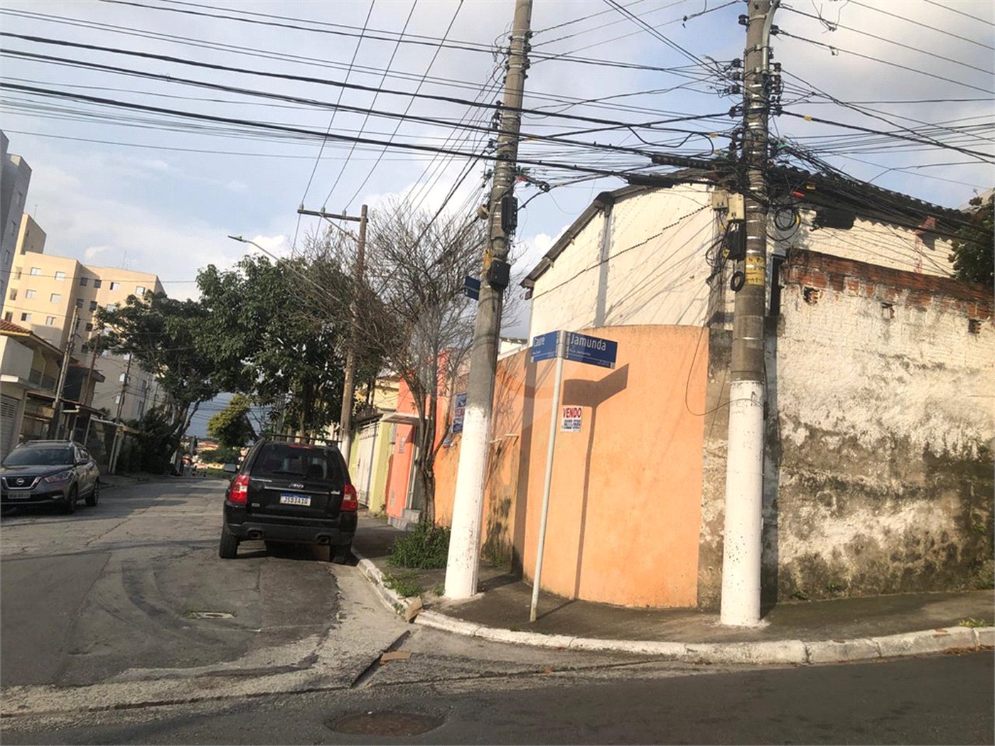 Casa Térrea à venda com 6 quartos, sendo 2 suítes, em Vila Mazzei, São Paulo, SP