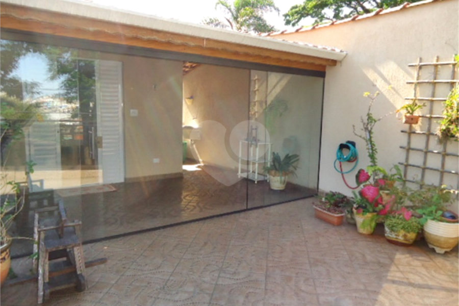 Sobrado à venda com 3 quartos, sendo 1 suíte, em Jardim Peri, São Paulo, SP