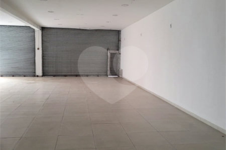Salão para alugar em Vila Romanópolis, Ferraz de Vasconcelos, SP