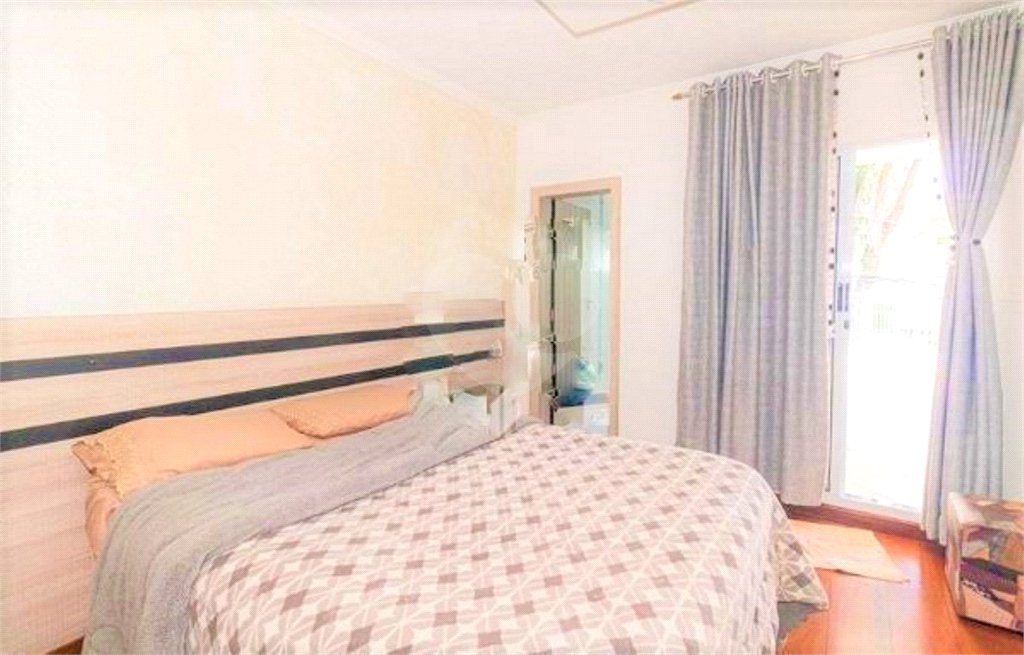 Sobrado à venda com 4 quartos, sendo 3 suítes,  em Vila Mazzei, São Paulo, SP