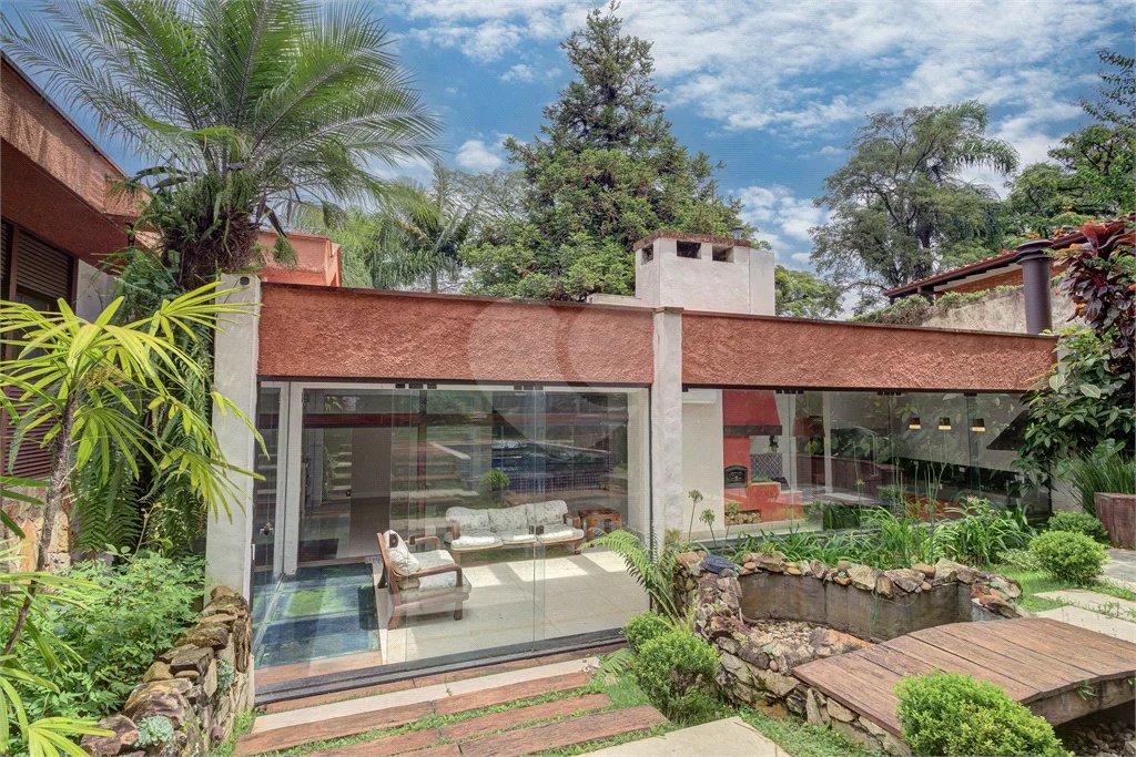 Sobrado à venda ou para alugar com 4 quartos, sendo 1 suíte, em Chácara Monte Alegre, São Paulo, SP