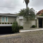 Casa Térrea à venda ou para alugar com 4 suítes em Horto, São Paulo, SP