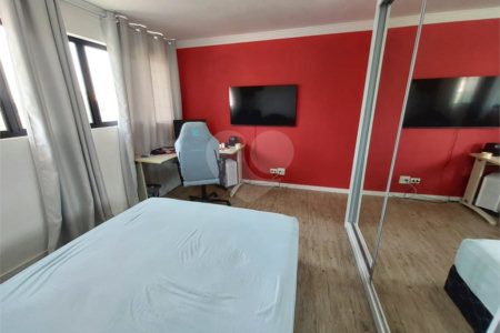 Casa à venda com 5 quartos, sendo 2 suítes,  em Jardim Bonfiglioli, São Paulo, SP