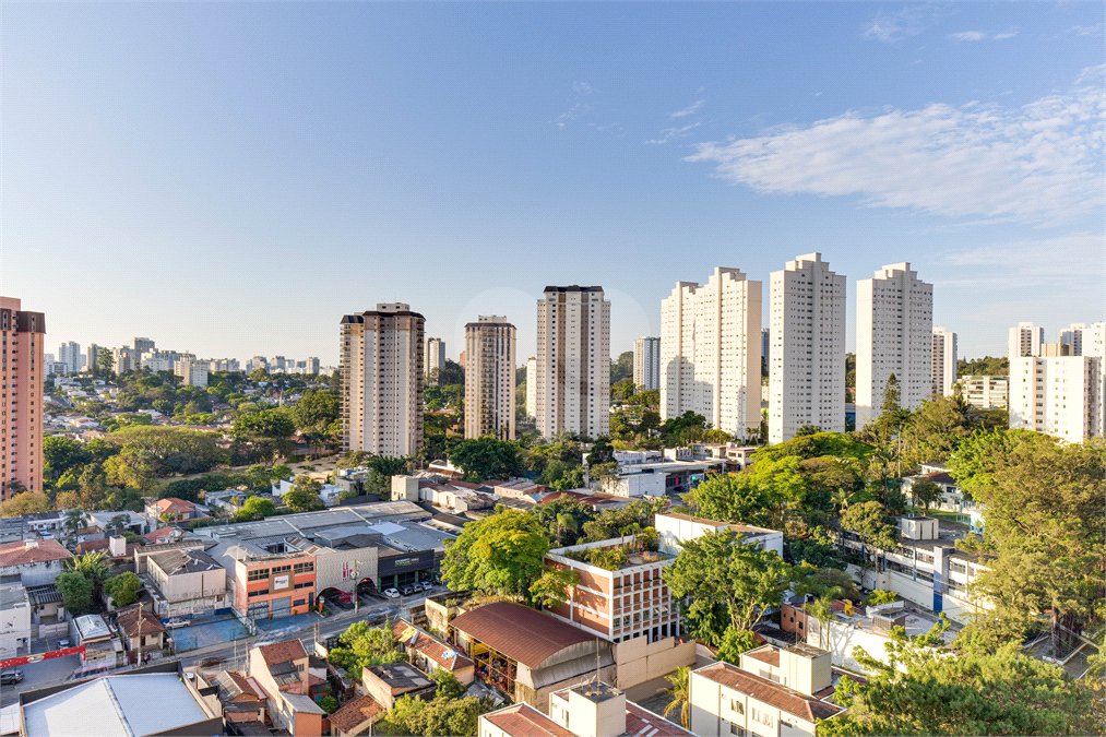 Apartamento à venda com 3 quartos, sendo 2 suítes,  em Jardim Marajoara, São Paulo, SP