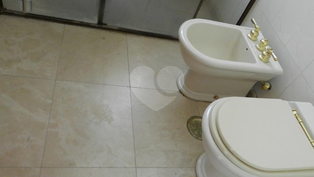 Apartamento à venda com 3 quartos, sendo 1 suíte, em Alto da Boa Vista, São Paulo, SP