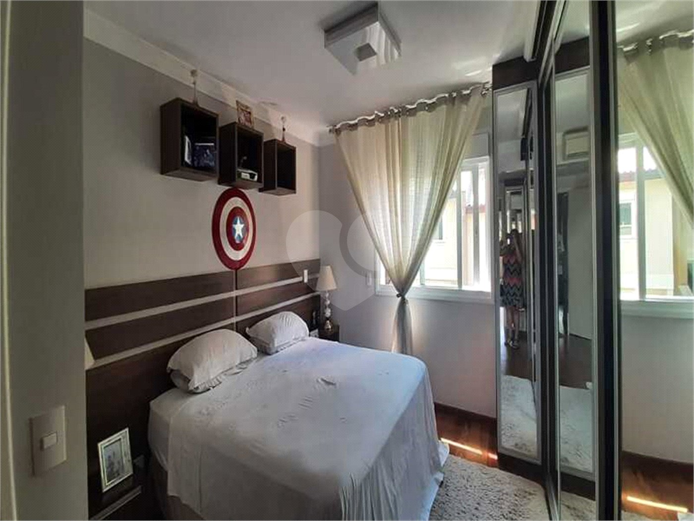 Casa à venda com 4 quartos, sendo 2 suítes, no condomínio Florada da Serra, São Paulo - SP