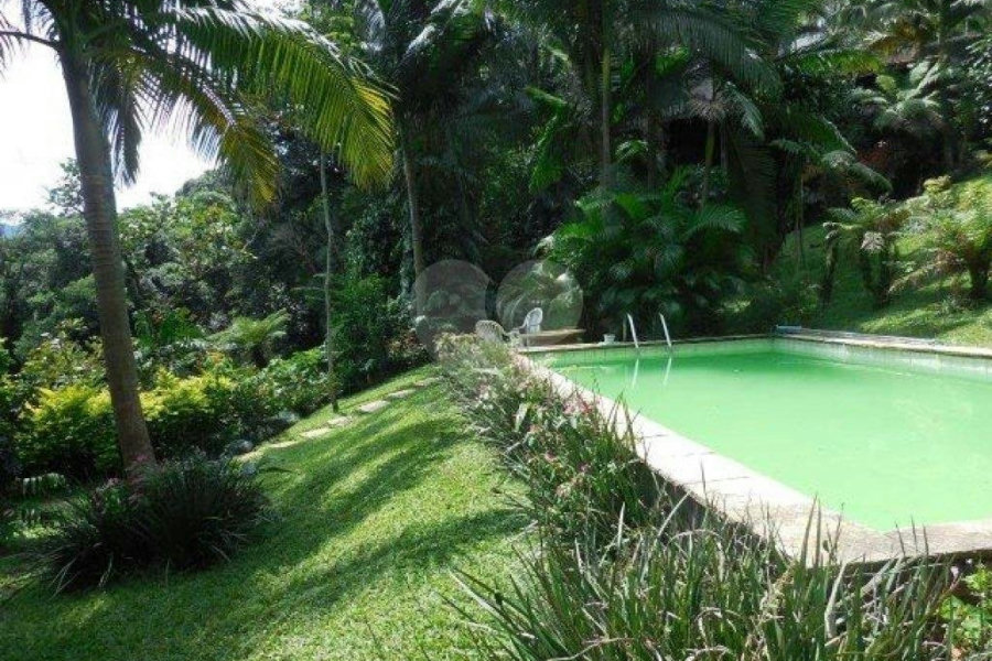 Casa à venda com 6 quartos, sendo 1 suíte, em Tremembé, São Paulo, SP
