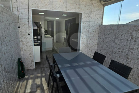 Triplex à venda com 2 quartos, sendo 1 suíte, em Vila Metalúrgica, Santo André, SP