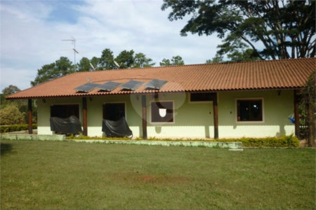 Chácara à venda ou para alugar com 4 quartos, sendo 1 suíte, em Chácara Velosa, Araraquara, SP