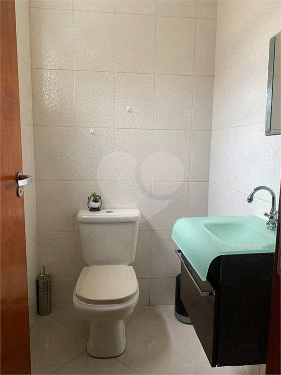 Sobrado à venda com 4 quartos, sendo 1 suíte, em Horto, São Paulo, SP