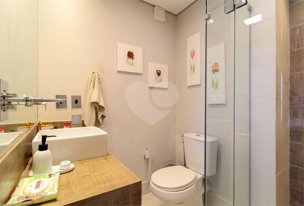 Apartamento à venda com 2 quartos, sendo 1 suíte, em Vila Olímpia, São Paulo, SP
