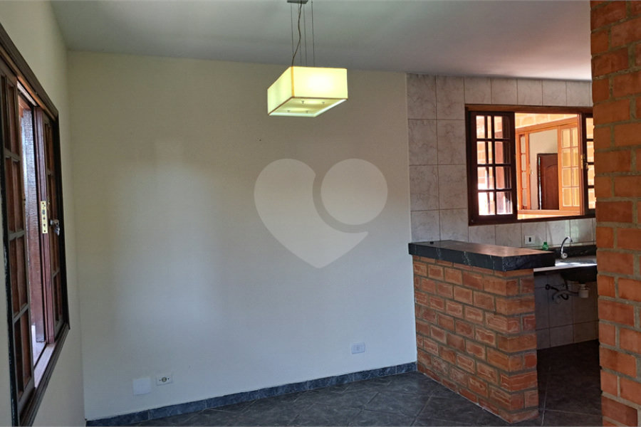 Casa à venda com 3 quartos, sendo 1 suíte, em Serra da Cantareira, Mairiporã, SP