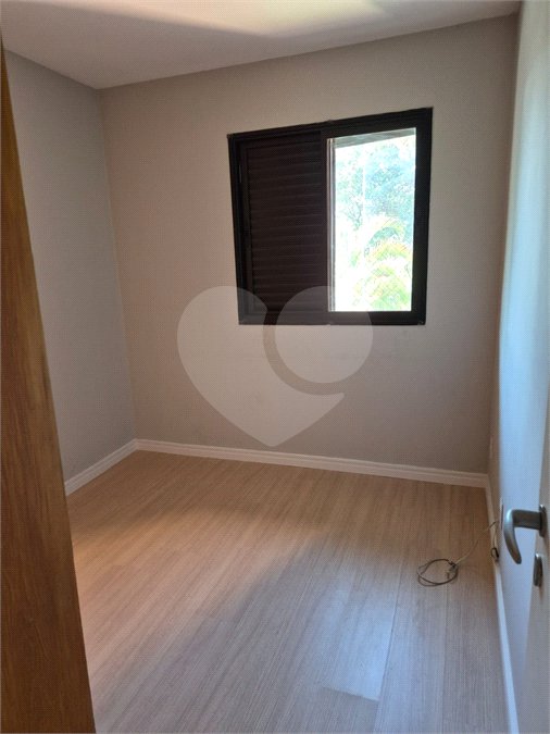 Apartamento à venda com 3 quartos, sendo 1 suíte,  em Cidade São Francisco, São Paulo, SP