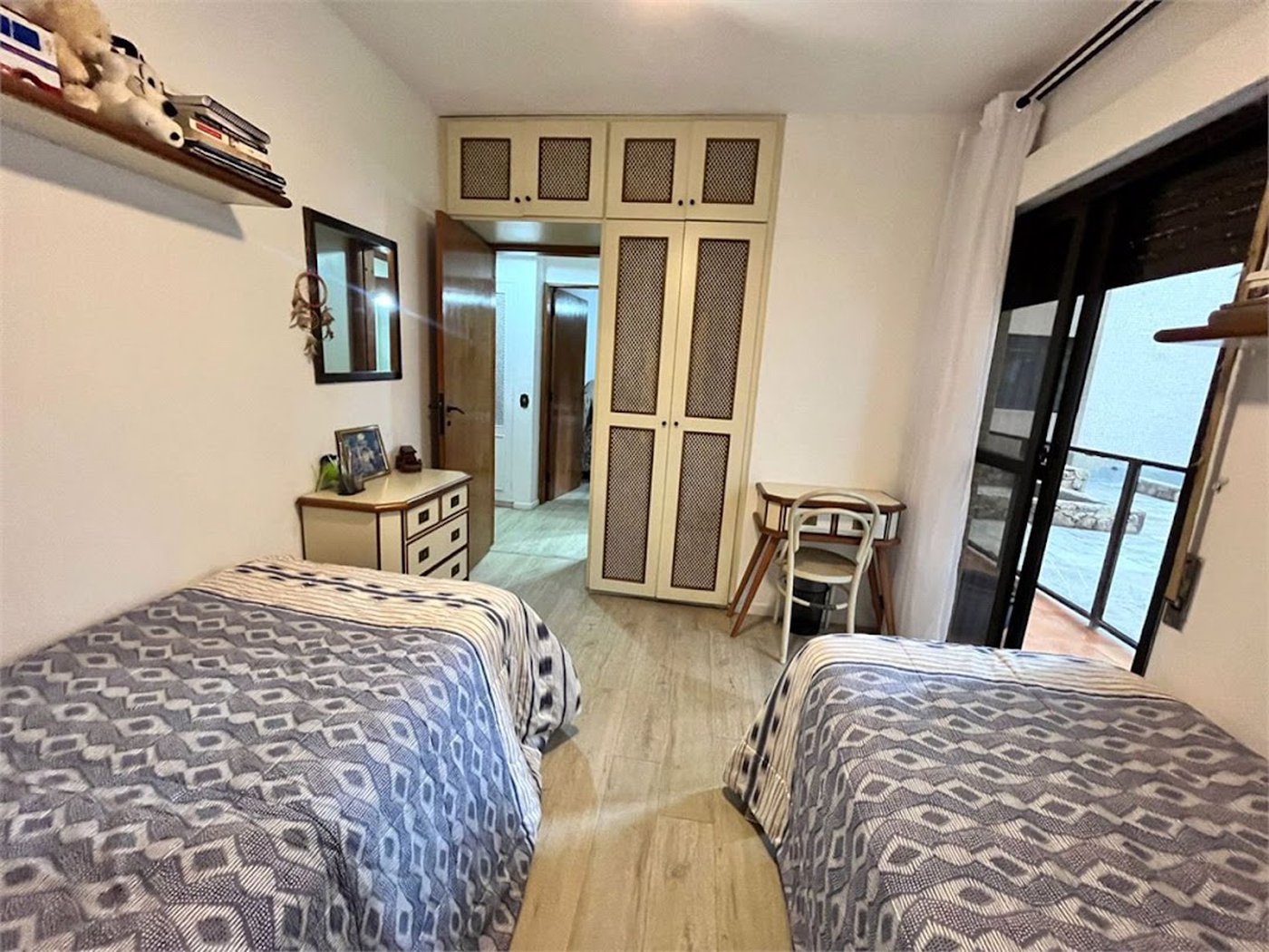 Apartamento com 2 Quartos e 2 Vagas à Venda em Pitangueiras – Guarujá/SP