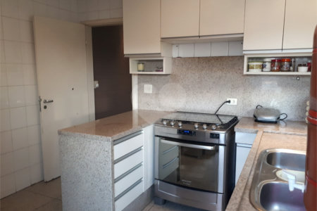 Sobrado à venda com 3 quartos, sendo 1 suíte, em Jardim Ester, São Paulo, SP