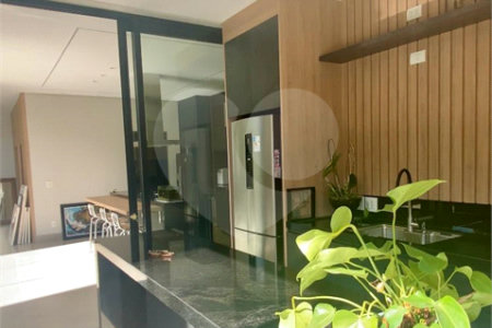 Casa à venda com 3 suítes no condomínio Reserva do Itamaracá, Valinhos - SP