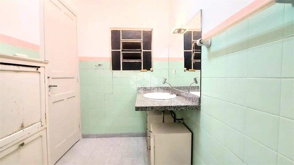 Casa à venda com 4 quartos, sendo 1 suíte,  em Lapa, São Paulo, SP