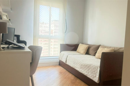 Apartamento à venda com 3 suítes em Moema, São Paulo, SP